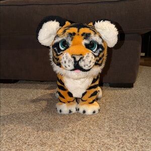 FurReal Friends Tyler the Roarin’ Tiger Interactive Realistic Hasbro Plush Toy